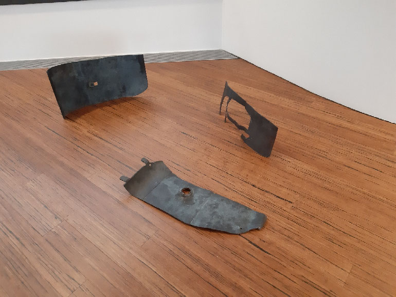 Bronzeplastiken bei Ausstellung der aHBKE bei Südwestmatall, Micha Hartmann