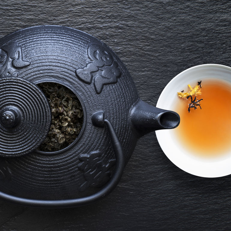 Schwarze Teespezialitäten aus Ceylon (Sri Lanka) - Jasmin Tee & Keramik