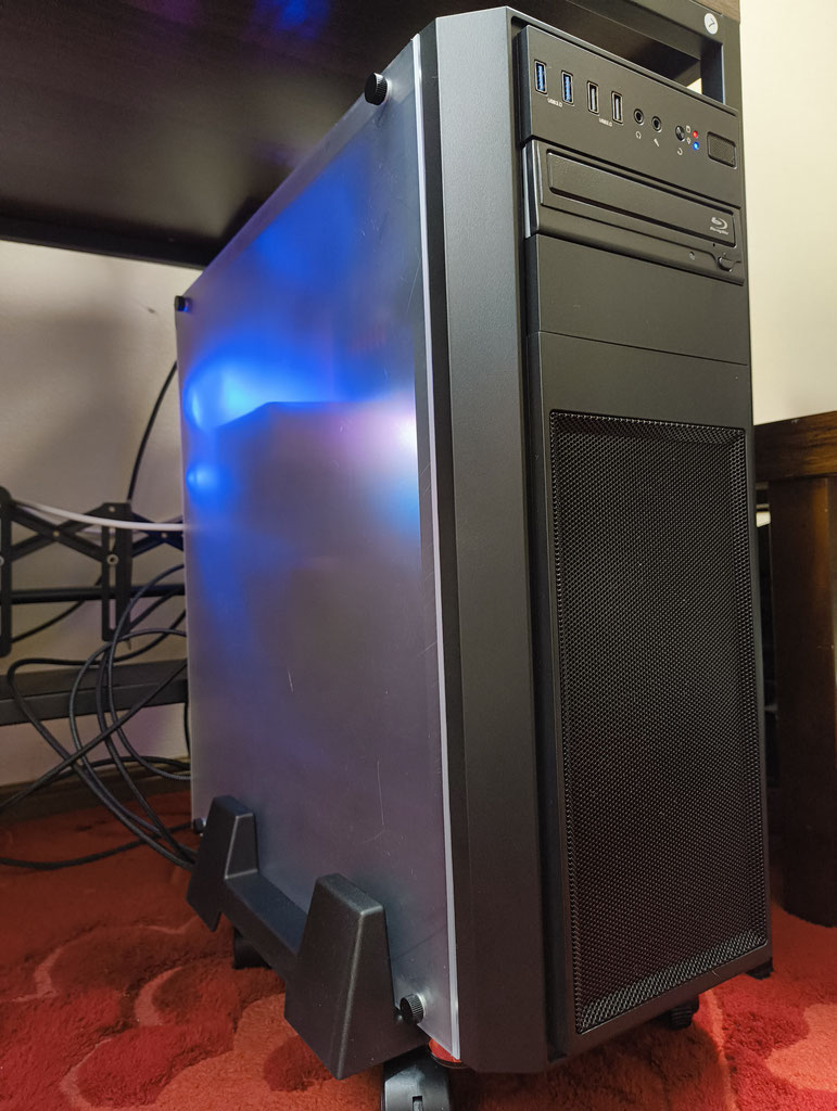 4K トレーデイングパソコン
