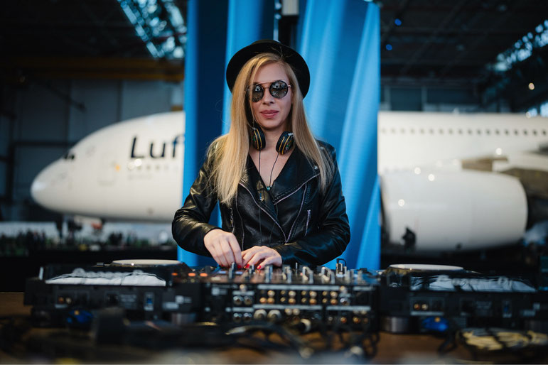 DJ zum mieten – DJ-Set & Live Musik für Firmenevent