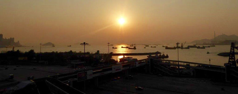 Bild: Sonnenuntergang in Hongkong