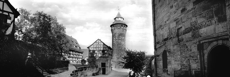 Nürnberg Burg in schwarz-weiß als Panorama-Photographie