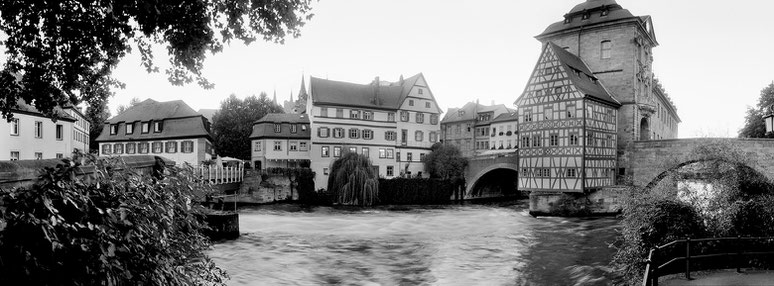 Bamberg Rathaus in schwarz-weiß als Panorama-Photographie