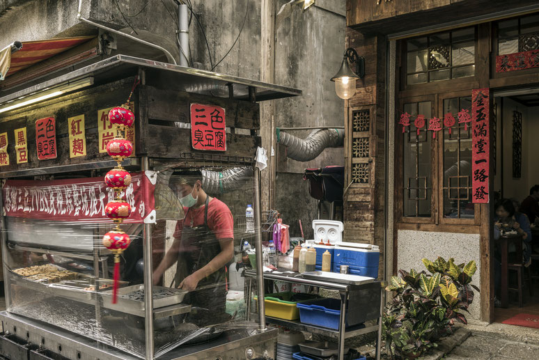 Restaurant in Tajan (Taiwan) als Farb-Photographie