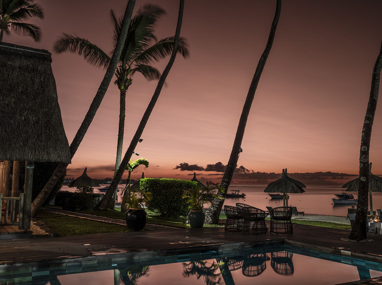 Mauritius Strand und Palmen Trou aux Biches als Farb-Photographie