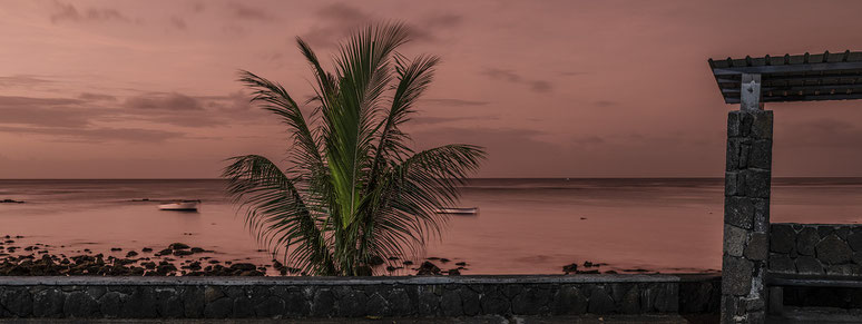 Mauritius Strand und Palmen in Farbe als Panorama-Photographie