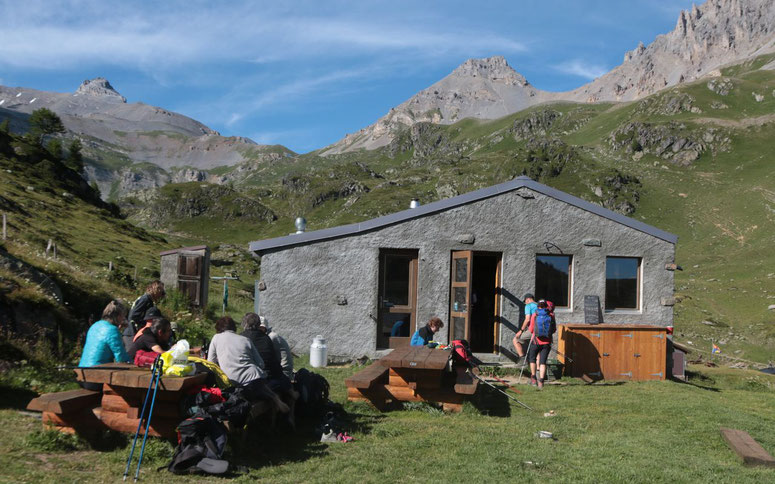 Cabane de Sorniot 2064 m