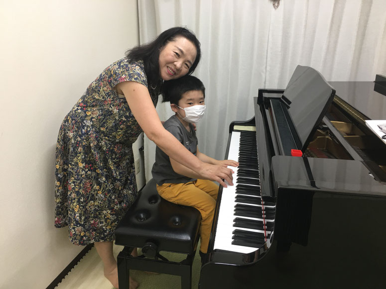 文京区西片ピアノ教室　レッスン風景