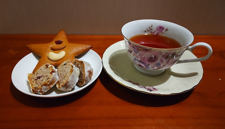 （株）いかりスーパーマーケットさんの「レープクーヘン（星） スティックシュトーレン 極上はちみつ紅茶」