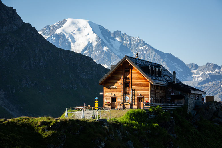 Cabane du Mont Fort CAS 2457 m © Cabane du Mont Fort