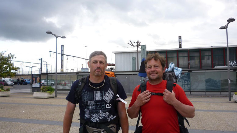 Philippe et Thierry, Gr65, Compostelle, gare les Aubrais