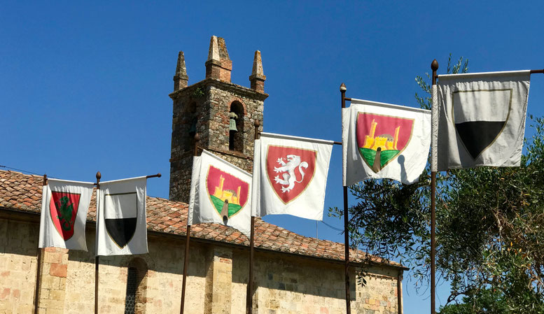 Die Kirche Santa Maria Assunta liegt an der Piazza Roma