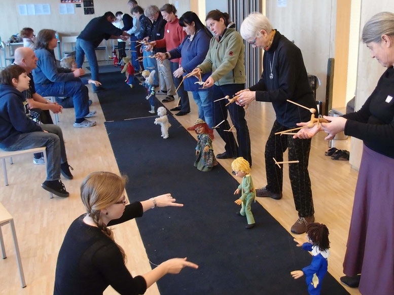 Marionette playing course