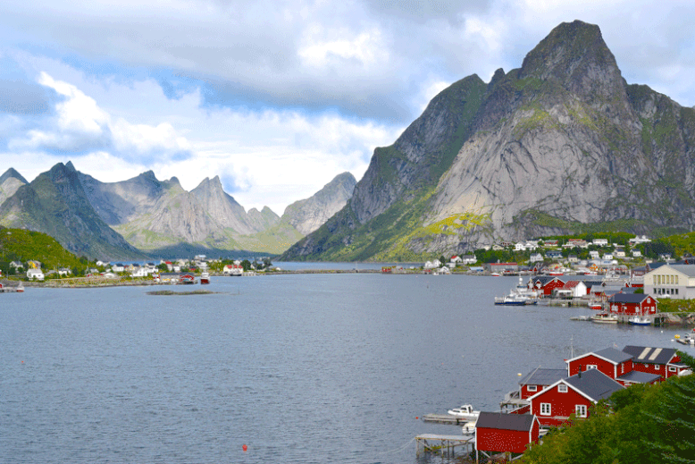 Small Towns in Europe You Must Visit - Reine, Norway