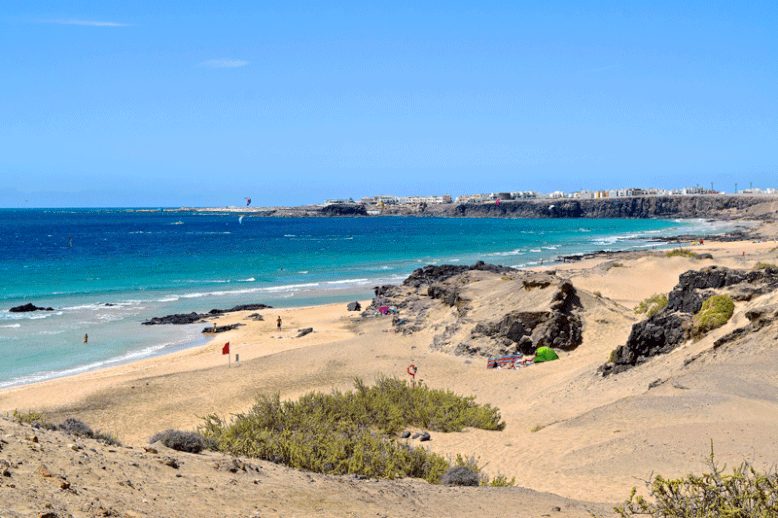 Surf Camp Fuerteventura - Surfing in El Cotillo