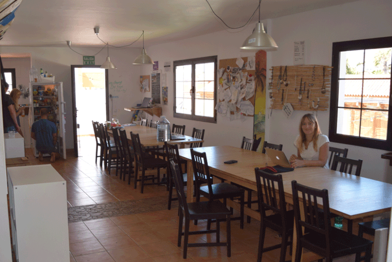 Surf Camp Fuerteventura - Kitchen