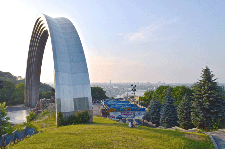 Things I've Done in Kiev - Friendship of Nations Arch