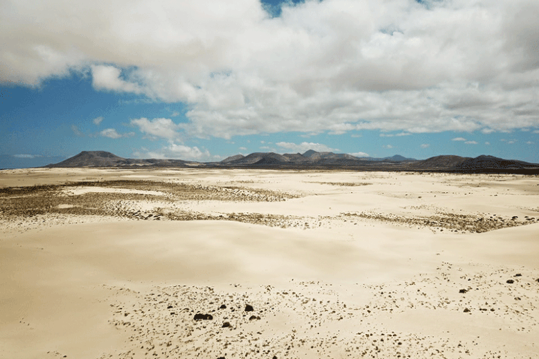 7 Days in Fuerteventura - Sand Dunes in Corralejo (Drone Pic)