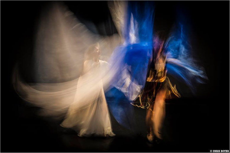 Photo Artists : Maitryee MAHATMA  &  Maya MIHNEVA - Copyright Chris BOYER