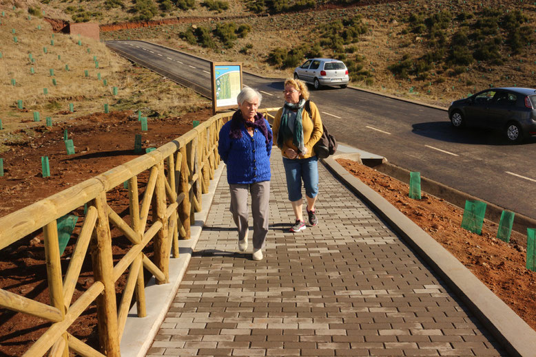 Lina und Angelika auf dem Weg zum Montado do Paredão.