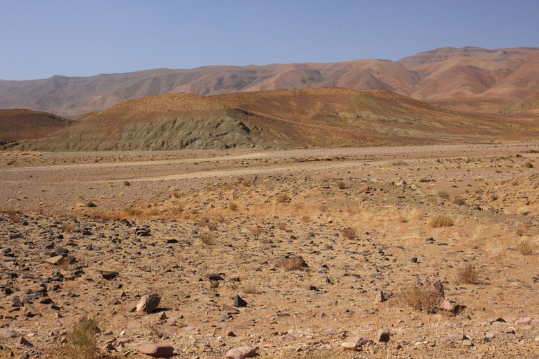 Landschaft an der R108 zwischen Agdz und Tazenakht, ca. 15 km westlich Agdz.