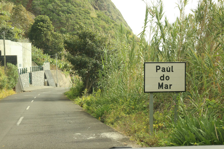 Einfahrt nach Paul do Mar.