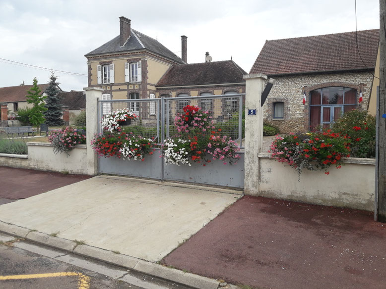 Photos de l'ensemble Mairie, Salle du Conseil, Salle Polyvalente Mois de Juillet 2018