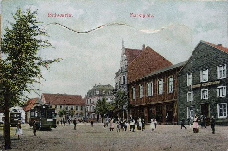 ca.1904 Mitte hinten (eventuell später erst)  "Zur Glocke"