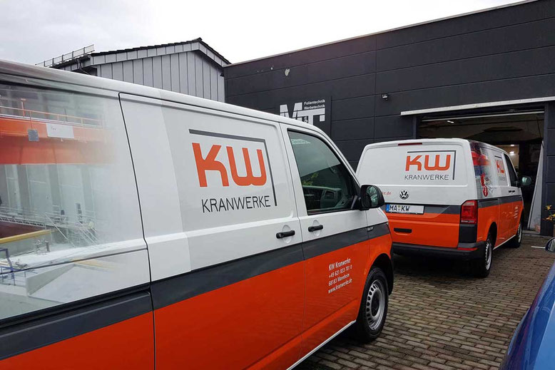 Einheitliche Flottenbeschriftung von Transportern für Unternehmen