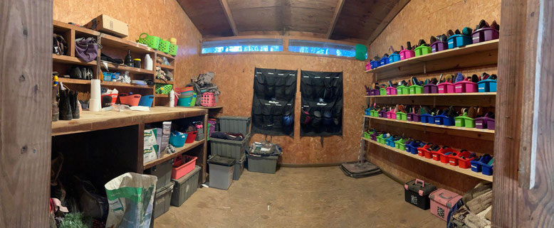 Grooming room at Pony Gang Equestrian Services 