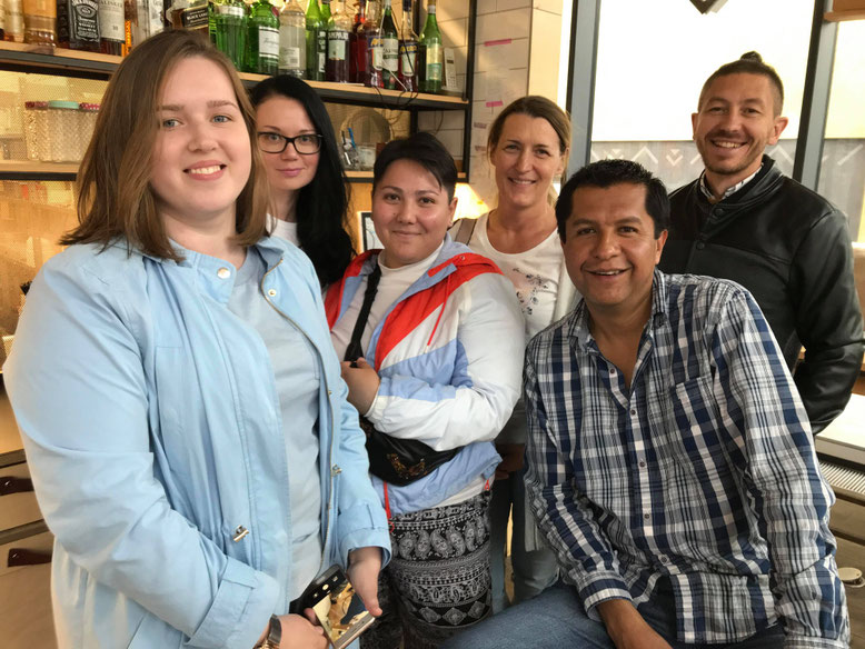 Наш летний разговорный испанский клуб в кафе Peps!