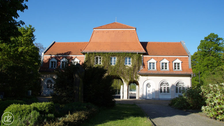 Haupteingang zum Friedhof Baumschulenweg | Foto: © Detlef Zabel