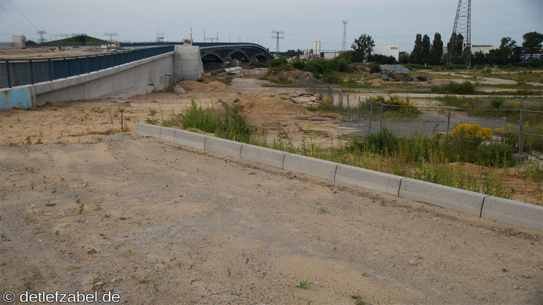 Neue Spreebrücke