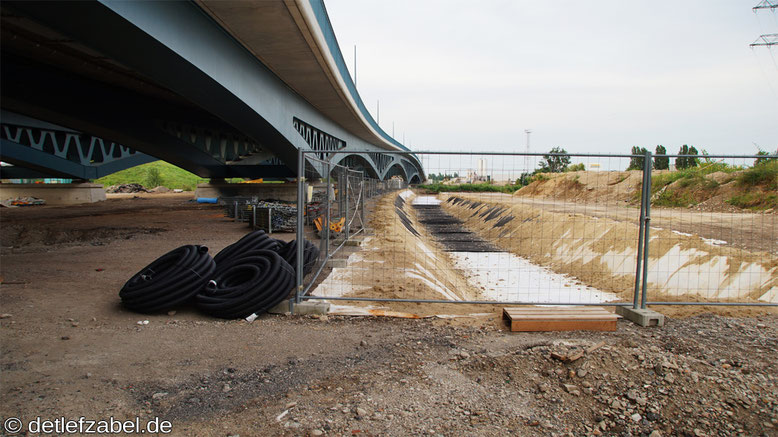 Neue Spreebrücke