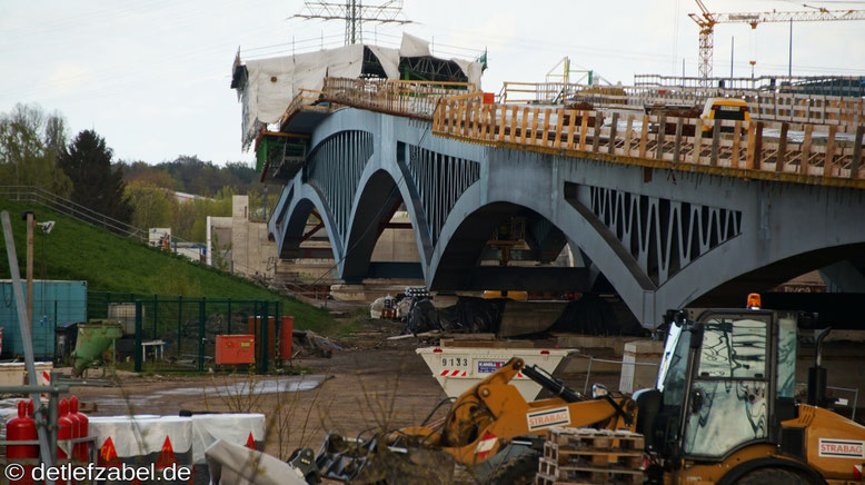 neue Spreebrücke