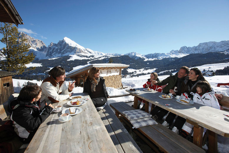 Skiurlaub mit Freunden am Reschenpass in Südtirol