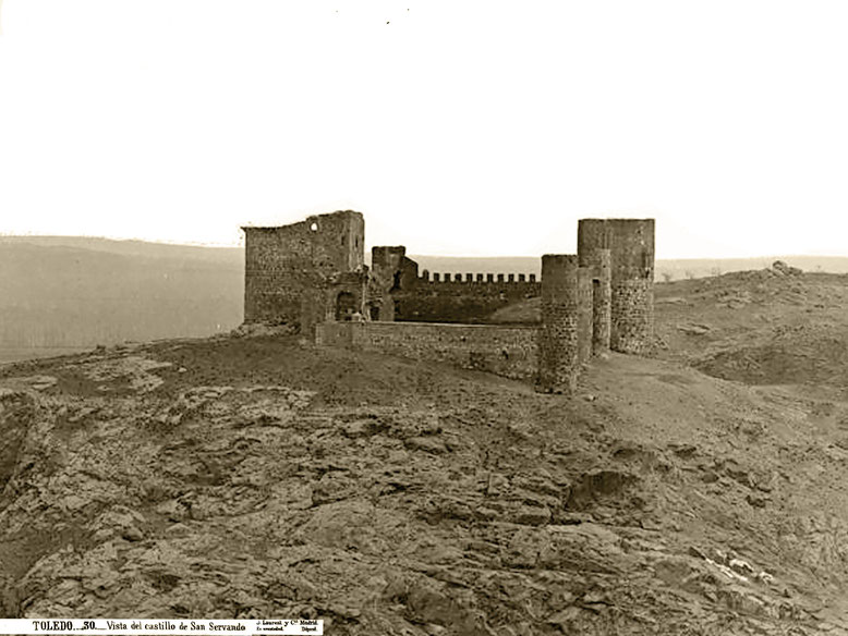 Vista del castillo de san Servando - J. Laurent hacia 1870/80, se aprecia el estado ruinoso que a finales del s XIX presentaba.