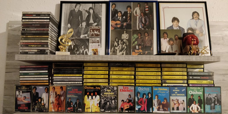 Casetes con cintas originales de Los Chichos 