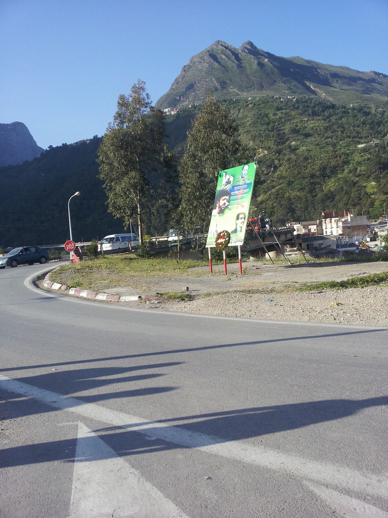 hommage aux grands artistes kabyle à Bordj Mira