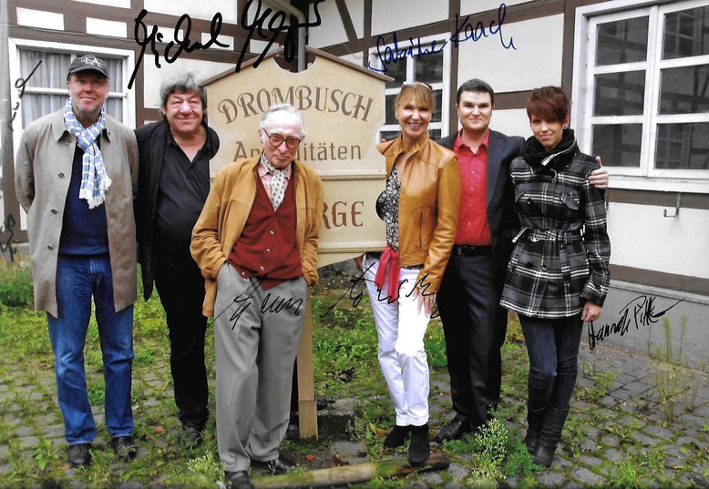 Gruppenfoto Drombuschs Fantreffen 2013a - Axel de Roche (Kamera), Michael Werlin (Regie), Hans Weicker (Hermann Eurich), Sabine Kaack (Marion Drombusch), Hannah Pittler (Enkelin Witta Pohl)