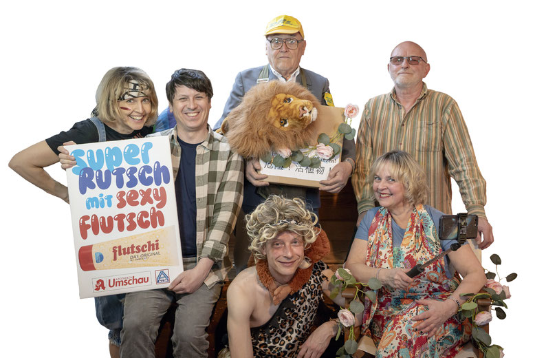 Wir ScHerzberger – Ines Medenwald, Reinhard Straach, Christian Poser, Günter Schulze und ich, Stephanie Kammer – haben dieses Stück ganz ohne Förderung oder Mäzene gestemmt. Am Klavier hat Sebastian Pöschl frei improvisiert. (Fotos: Stefan Kaatz)