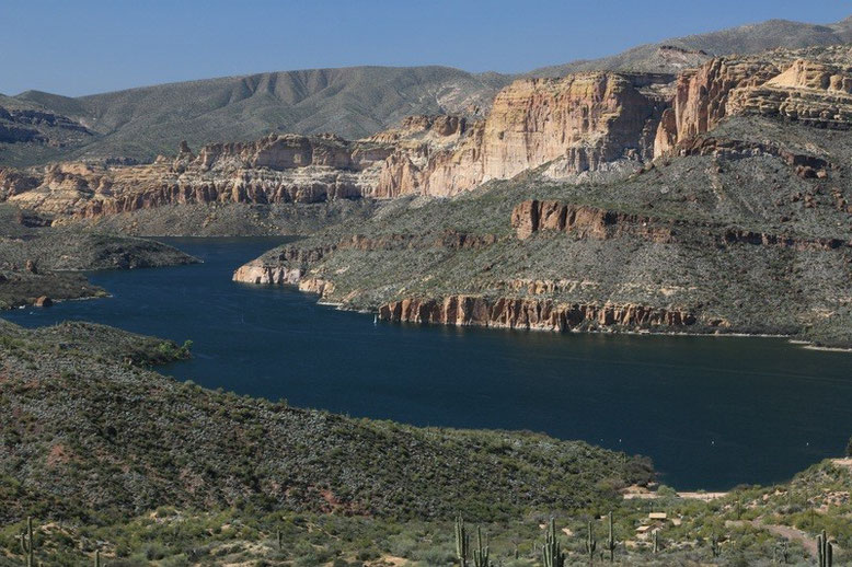 Apache Trail, Apache Lake