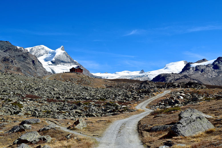 2 Hikes in Zermatt, Switzerland - 5 Lakes Hike - Close to Stellisee