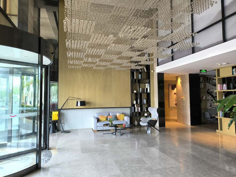 La Hall dell'Echarm Hotel Kunming vicino all'aeroporto (photo by Gabriele Ferrando - LA MIA ASIA)
