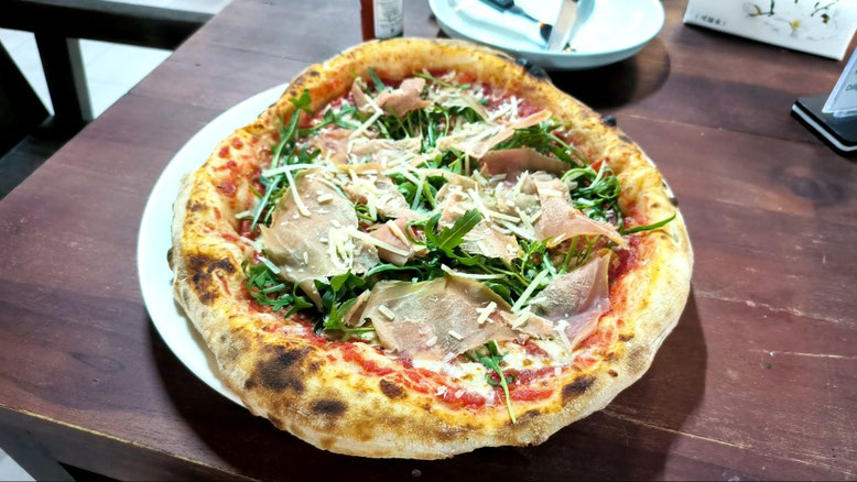 Dove mangiare a Luang Prabang. Pizzeria il Tavolo