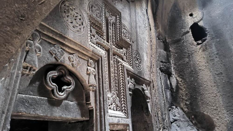 Interno del Monastero di Ghegard in Armenia (photo by Gabriele Ferrando - LA MIA ASIA)