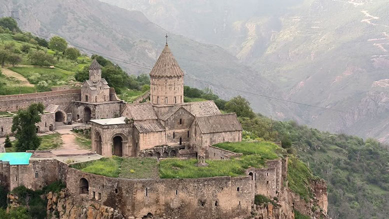 Il meraviglioso Monastero di Tatev in Armenia (photo by Gabriele Ferrando - LA MIA ASIA)