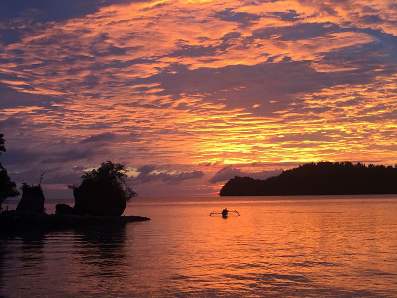 Spettacolare tramonto sulle isole Togian - Sulawesi - Indonesia (Photo by Black Marlin Dive Resort)