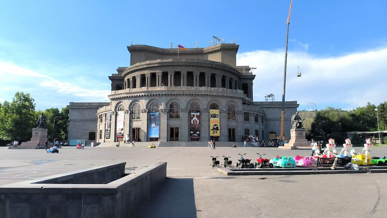 Armenian National Opera and Ballet a Yerevan (photo by Gabriele Ferrando - LA MIA ASIA)