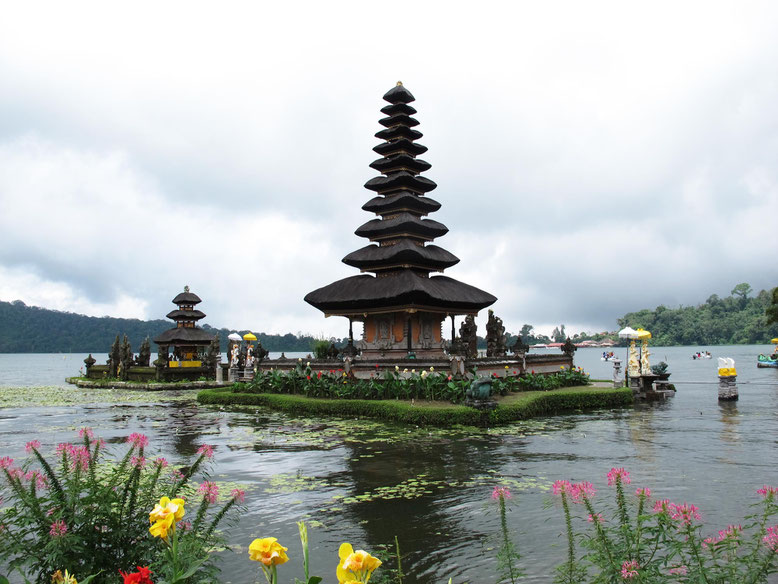 Ulun Danu Bratan Temple in Bali (Photo by Gabriele Ferrando)